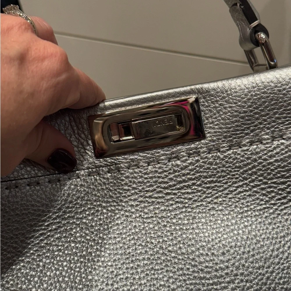 Fendi peekaboo bag - Picture 10 of 17